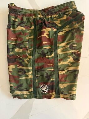 Camouflage Men's feed me fight me, small